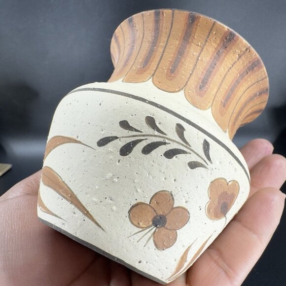 HandMade Studio Art Pottery Bud Vase Hand Painted Artist Signed Barbie Primitive - Picture 9 of 13